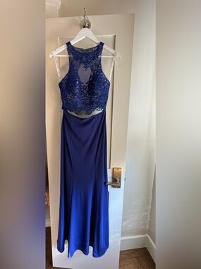 Stunning Beaded Backless Evening Gown in Royal Blue Size 4